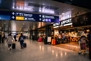 Τα μέρη με τα περισσότερα μικρόβια στα αεροδρόμια και στα αεροπλάνα