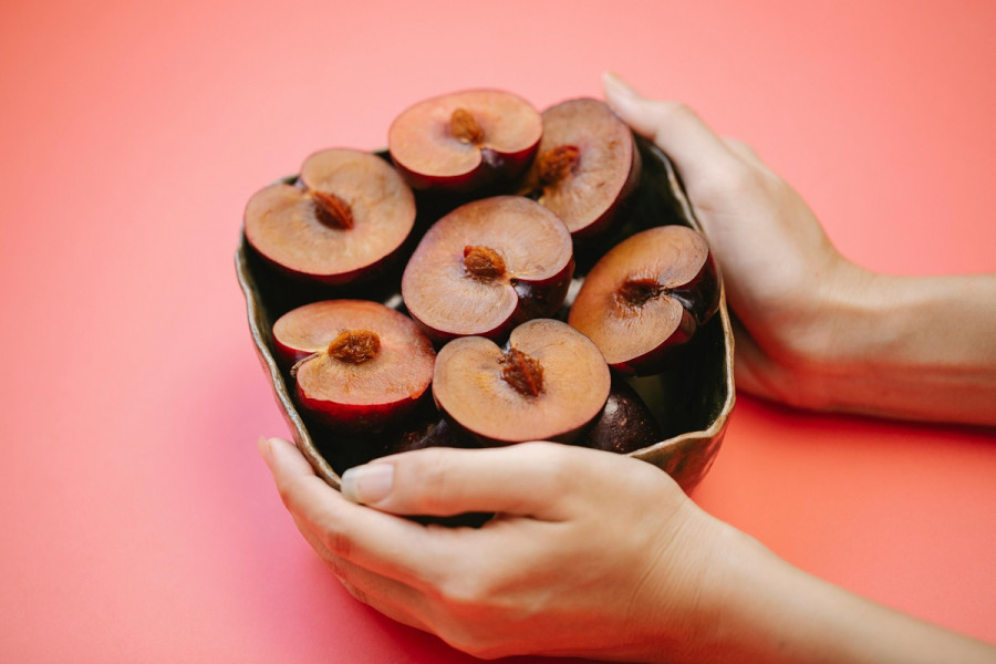 Δυσκοιλιότητα: Τα φρούτα που πρέπει να έχετε στη διατροφή σας