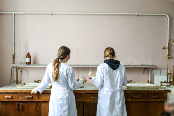 ΠΙΣ: Διεθνής Ημέρα Γυναικών και Κοριτσιών στην Επιστήμη
