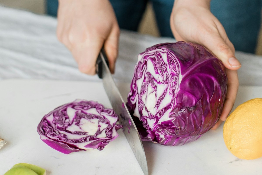 10 σημαντικοί λόγοι για να εντάξετε το λάχανο στη διατροφή σας