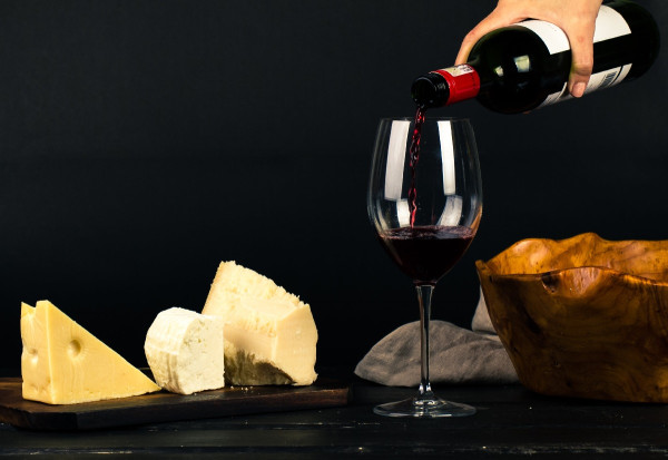 Γιατί το κόκκινο κρασί προκαλεί πονοκέφαλο - Αμερικανοί επιστήμονες λένε ότι είναι πολύ κοντά στη λύση του «μυστηρίου»