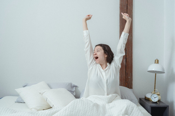 Πώς να ξυπνάτε νωρίς το πρωί με καλή διάθεση - 4 tips