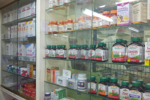 Θεσσαλονίκη: Συνελήφθη φαρμακοποιός - Κατηγορείται ότι πουλούσε φάρμακα χωρίς ταινία γνησιότητας