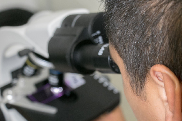 Οι 11 τύποι καρκίνου που εμφανίζονται πιο συχνά στους νέους – Τι έδειξε μελέτη