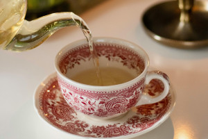 Επιστήμονες ανακάλυψαν το τσάι που «μπλοκάρει» τη λοίμωξη από κορωνοϊό