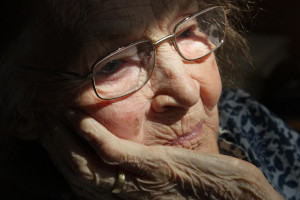 Άνοια: Κινδυνεύουν περισσότερο όσοι έχουν προβλήματα με την όρασή τους