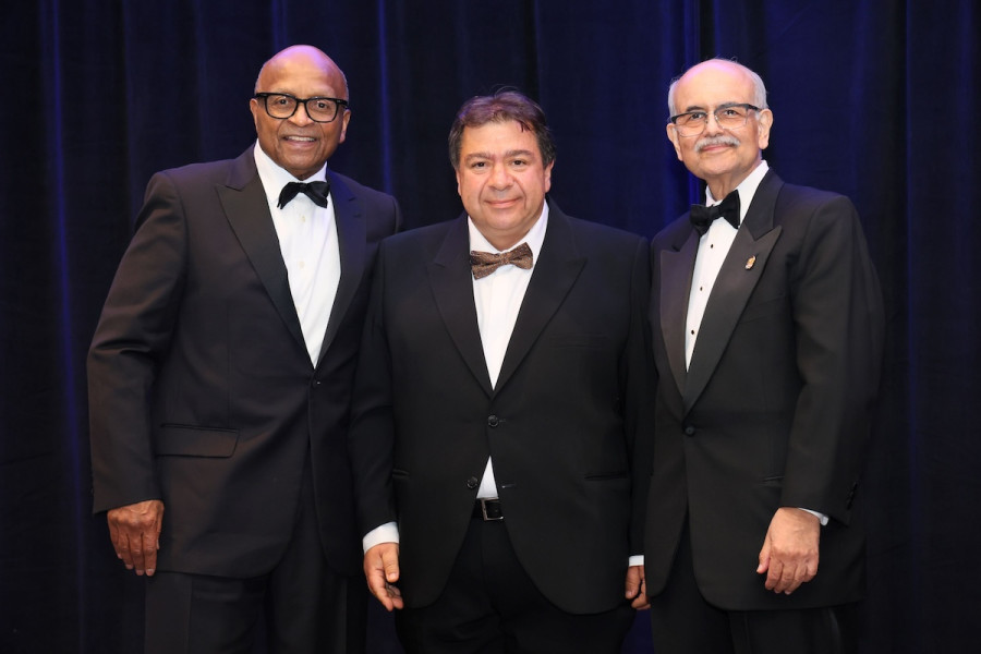 Στους κορυφαίους εκπαιδευτές χειρουργών παγκοσμίως συγκαταλέγεται ο Καθηγητής του Αριστοτελείου Γεώργιος Τσουλφάς