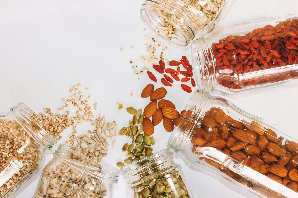 Ξηροί καρποί: Ωμοί ή ψημένοι – Ποια είναι η πιο θρεπτική επιλογή