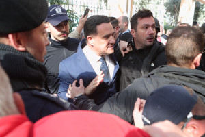 Νοσοκομείο Νίκαιας: «Θέλανε να φοβηθώ και να φύγω» - Δηλώσεις Γεωργιάδη για τα επεισόδια