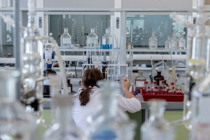 ΗΠΑ: Κατά 31% μειώθηκε η δημόσια χρηματοδότηση της έρευνας για τον καρκίνο