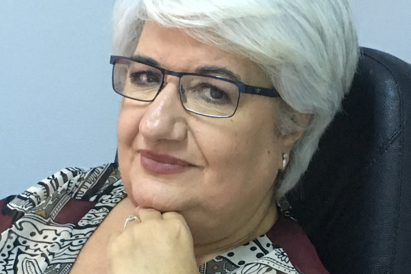 Εξάψεις, ζέστη και διακοπές: Πώς να απολαύσετε το καλοκαίρι στην εμμηνόπαυση