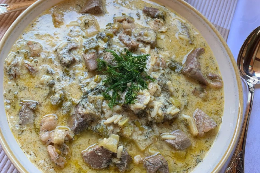 Η παραδοσιακή συνταγή για μαγειρίτσα