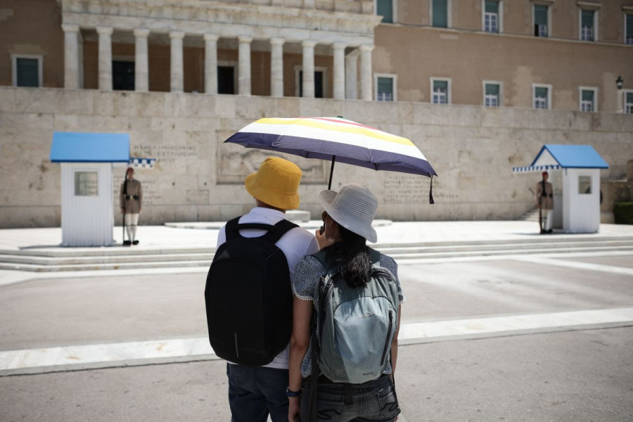 Υπουργείο Υγείας: Τα συμπτώματα της θερμοπληξίας και της θερμικής εξάντλησης - Τι πρέπει να προσέξουμε