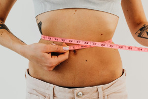 Οι θερμίδες και όχι η διαλειμματική νηστεία το «κλειδί» για την απώλεια βάρους