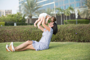 Υβριδικό μοντέλο εργασίας: Μειώνει το άγχος των γονιών για την καλοκαιρινή απασχόληση των παιδιών