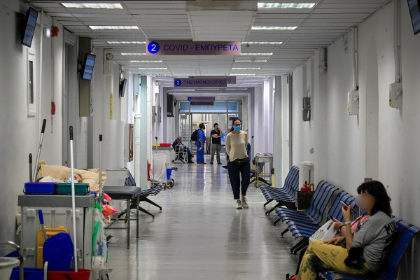 «Πλημμυρίζουν» οι Παθολογικές κλινικές - Απογοητευτική η στελέχωση