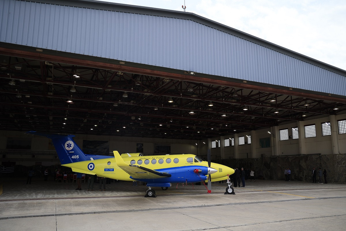 ΕΚΑΒ: Αναχώρησε από τη Ρουμανία το αεροσκάφος με τους δύο τραυματίες οπαδούς του ΠΑΟΚ