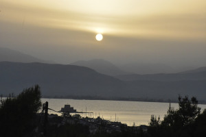 Σε κλοιό αφρικανικής σκόνης η χώρα μας: Τι να προσέχουμε - Δείτε τις οδηγίες