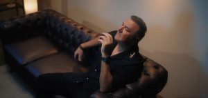 Ξαφνικό πρόβλημα υγείας για τον Αντώνη Ρέμο - Αναβάλλει τις εμφανίσεις του με τον Χρήστο Μάστορα