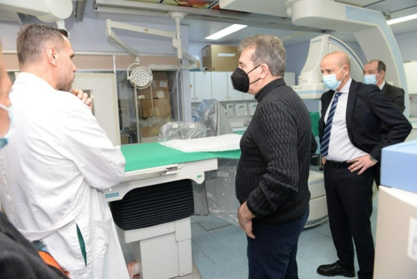 Χρυσοχοΐδης: Επίσκεψη στο νοσοκομείο «Παπαγεωργίου» - «Προχωράμε το δίκτυο με 19 ΜΑΦ για εγκεφαλικά»