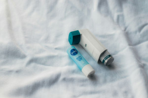 Πώς εμφανίζεται το άσθμα και ποιοι κινδυνεύουν περισσότερο