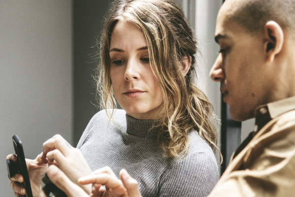 5 λόγοι που νιώθετε ανασφάλεια στη σχέση σας