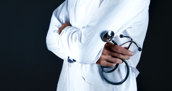 Ιατροί του ΚΥ Κανδάνου: «Επικίνδυνη η απόφαση για μετακίνηση 15 γιατρών»
