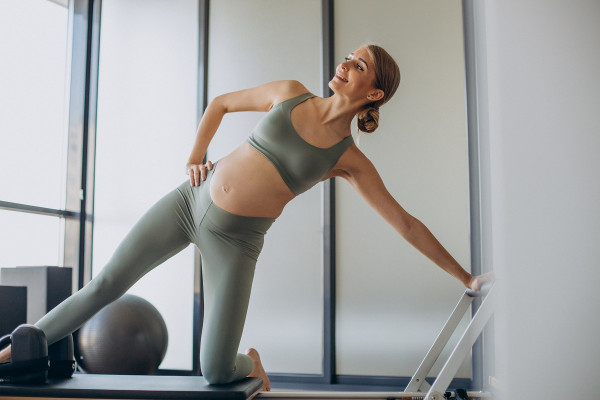 Prenatal pilates: Πώς βοηθά το σώμα σας στην εγκυμοσύνη