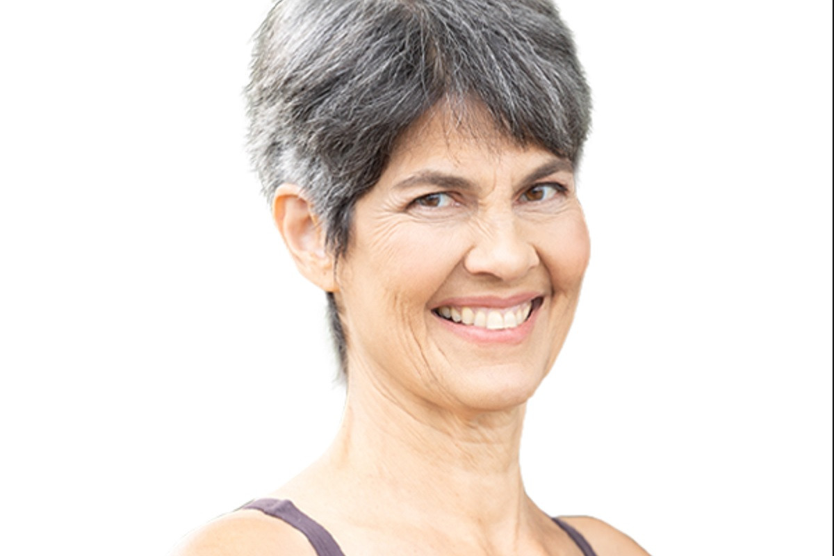 Η Esther Gokhale στο HS: «Πώς θα απαλλαγείτε από τον πόνο στην πλάτη»