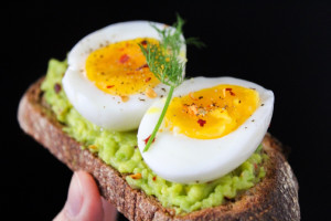 Πέντε οφέλη για την υγεία από την κατανάλωση κρόκων αυγών