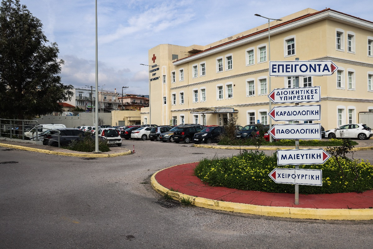 Χίος: Τα εύσημα της ΟΕΝΓΕ στους γιατρούς του νοσοκομείου για την περίθαλψη των τραυματιών του ναυαγίου