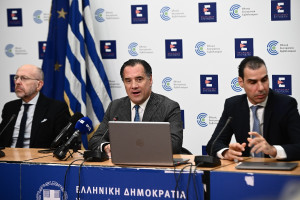 Απογευματινά χειρουργεία: Από 300 έως 2.000 ευρώ το κόστος - Σε αναμονή 102.634 περιστατικά