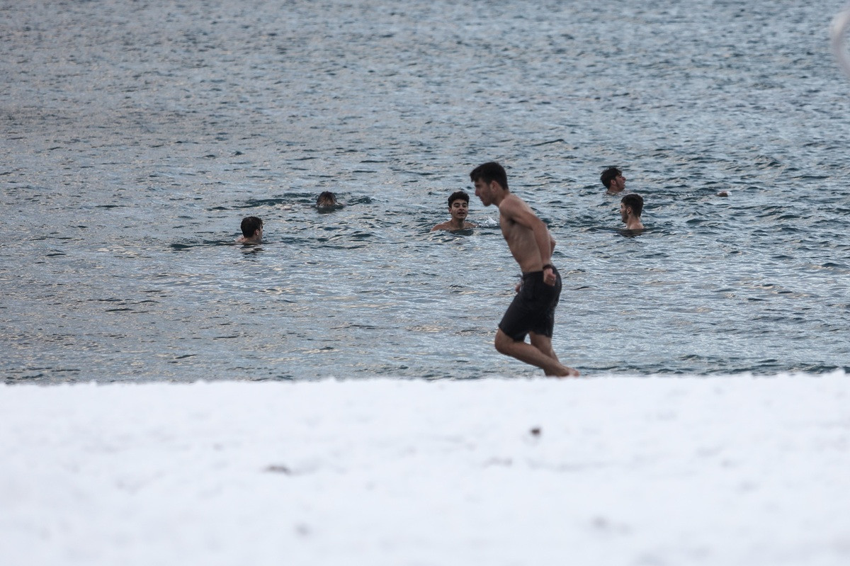 Πώς το κρύο ενεργοποιεί το «καφέ» λίπος και ενισχύει τον μεταβολισμό