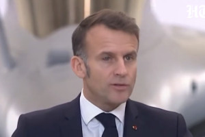 Εμανουέλ Μακρόν: Δημόσια εμφάνιση με «ματωμένο μάτι» - Τι αποκαλύπτει κορυφαίος χειρουργός