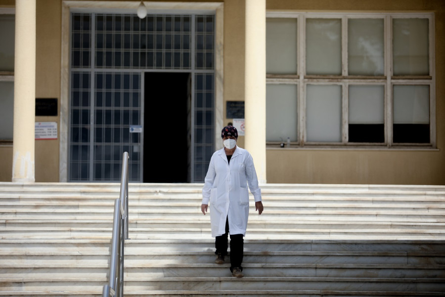 Οι γιατροί φεύγουν από την Ελλάδα και η κυβέρνηση αδιαφορεί