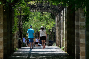 Καύσωνας: Οδηγίες προφύλαξης από τον ΕΔΟΕΑΠ