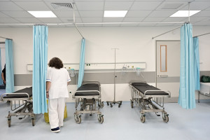 ΚΑΤ: Ξεπερνά το 200% η πληρότητα στην Παθολογική Κλινική