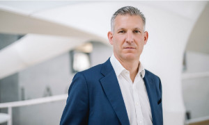 Nestle: Η «συγγνώμη» του CEO για τις ανακλήσεις βρεφικού γάλακτος