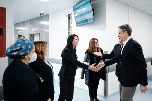 Κυριάκος Μητσοτάκης: Επισκέφθηκε το ανακαινισμένο ΤΕΠ του Ερυθρού Σταυρού