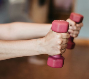 5 ασκήσεις για να βελτιώσετε την κινητικότητα στα χέρια σας