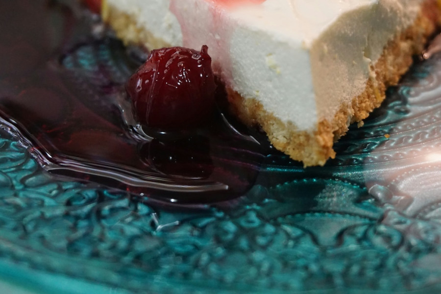 Cheesecake διαίτης με στραγγιστό γιαούρτι και γεύση black forest - Εύκολη συνταγή