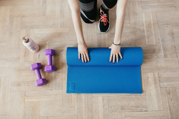 Εκπαιδεύτρια Pilates μοιράζεται την ιδανική άσκηση των 20 λεπτών