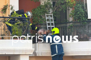 Πύργος: Φωτιά σε διαμέρισμα από έκρηξη κλιματιστικού – Στο νοσοκομείο δύο άτομα