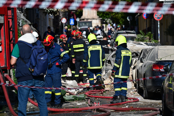 Πλάκα: Ένας ελαφρά τραυματίας από έκρηξη σε κτίριο – Απεγκλωβίστηκαν δύο άτομα