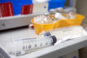 HIV: Καθυστερημένη διάγνωση και ανισότητες στο ΕΣΥ