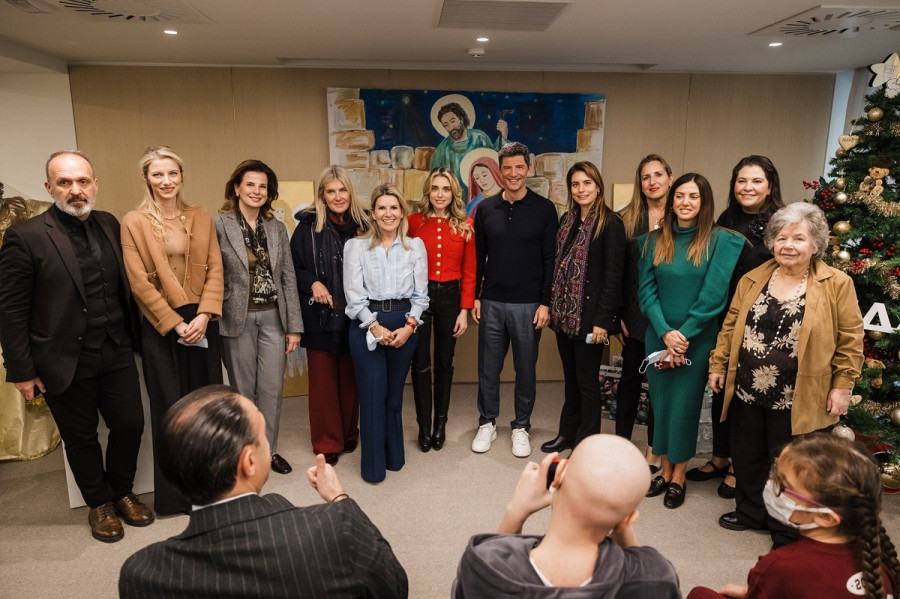 Χριστούγεννα αγάπης: ΘΕΟΝΗ και Σάκης Ρουβάς στον Ξενώνα «ΕΛΠΙΔΑ»