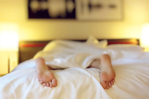 «Σαπίζω στο κρεβάτι»: Το νέο trend του TikTok μπορεί να «κρύβει» προβλήματα ψυχικής υγείας