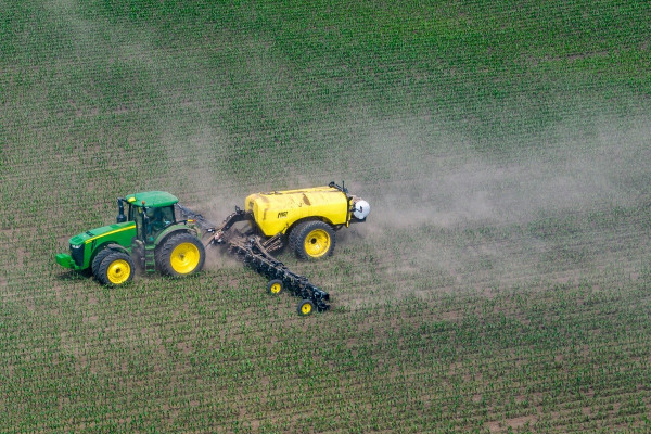 Πώς η έκθεση σε φυτοφάρμακα μπορεί να συνδέεται με καρκίνο του παχέος εντέρου