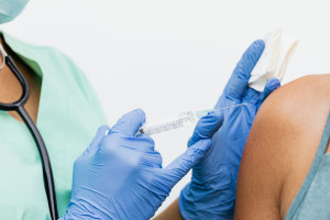 Συστάσεις για τον εμβολιασμό ασθενών με καρκίνο για την πρόληψη ιογενών λοιμώξεων