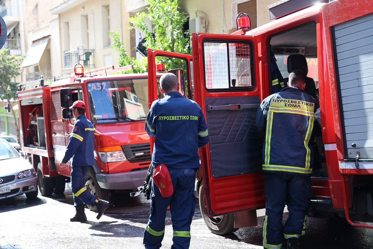 Θέατρο Μπάντμιντον: Δύο άτομα χωρίς τις αισθήσεις τους - Εισέπνευσαν καπνό